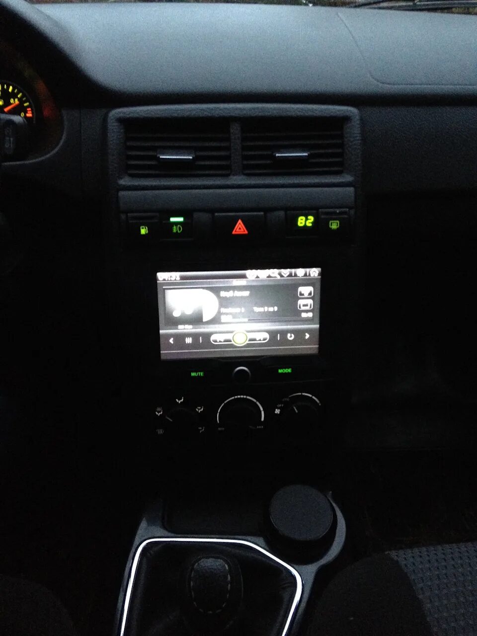 Штатная ммс приора 2. Штатная магнитола приора 1 люкс. Ммс приоры. Ммс гранта в приору 2. Ммс приоры.