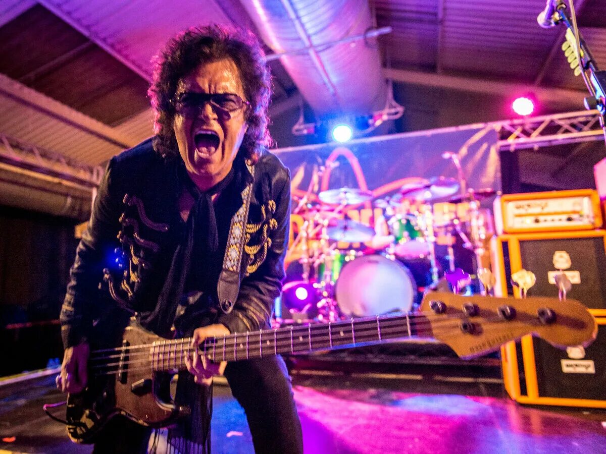 Хьюз википедия. Glenn hughes. glenn hughes deep purple. glenn hughes 2025. гленн хьюз в молодости дип перпл.
