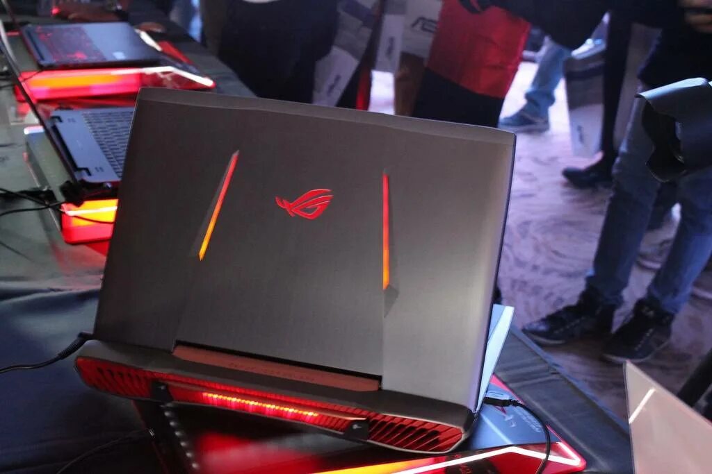 Проблемы asus rog. Игровой ноутбук asus rog g752. asus rog g752 обои. asus rog яы676лы дисплей. asus rog g55vw зарядка.