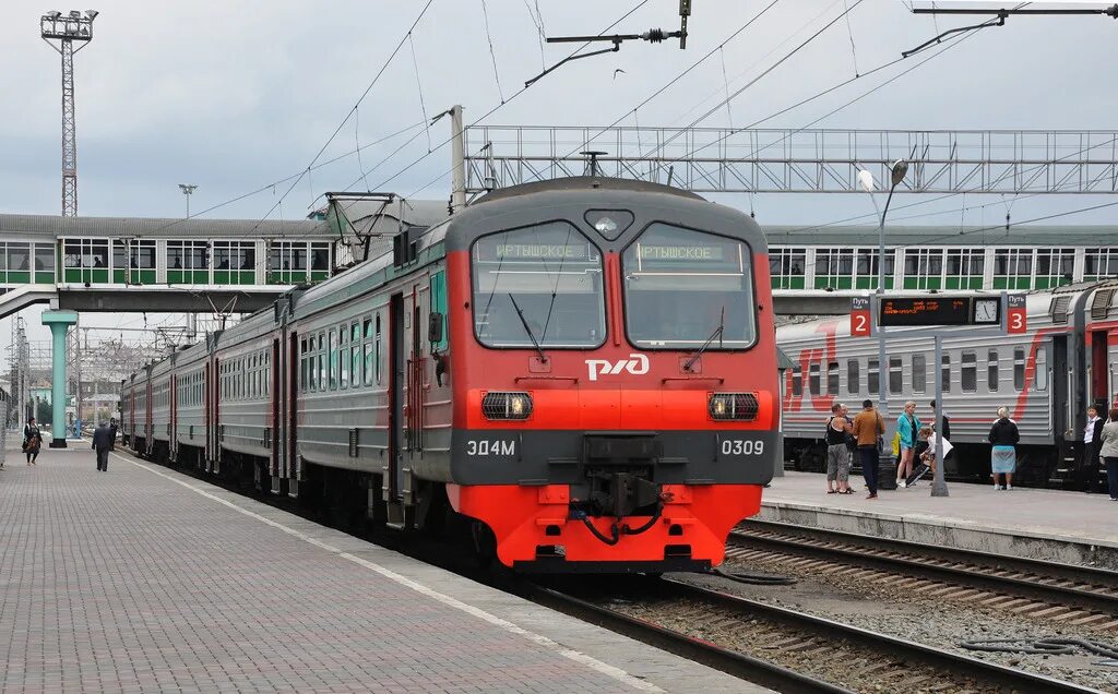 Поезд татарская омск. Электропоезда Омска. Татарская Омск 2018 электричка эд4м. Эд4м-0309. Электричка Омск Иртышское.