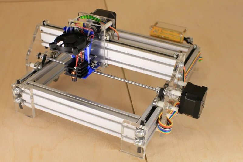 Лазерный гравер резак. Лазерный гравировщик laser engraving machine. настольный лазерный гравер zonesun 5 вт. лазерный гравер алиэкспресс. рама для настольного лазерного гравера.