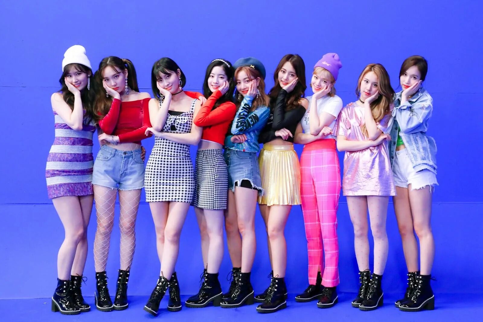 Топ 10 самых популярных к поп групп. Группа twice участницы. k-pop группа twice. кпоп группа твайс. корейская группа твайс участницы.