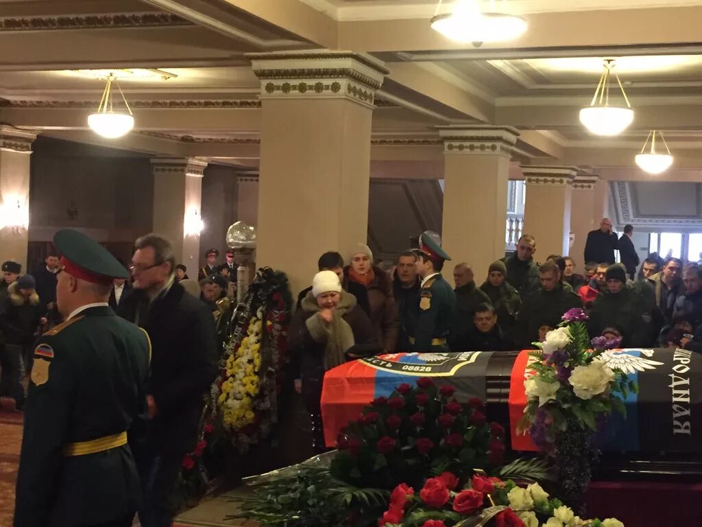 Могила толстых гиви. Гиви похоронен. Могила гиви. Могила михаила толстых гиви. Могила михаила толстых гиви.
