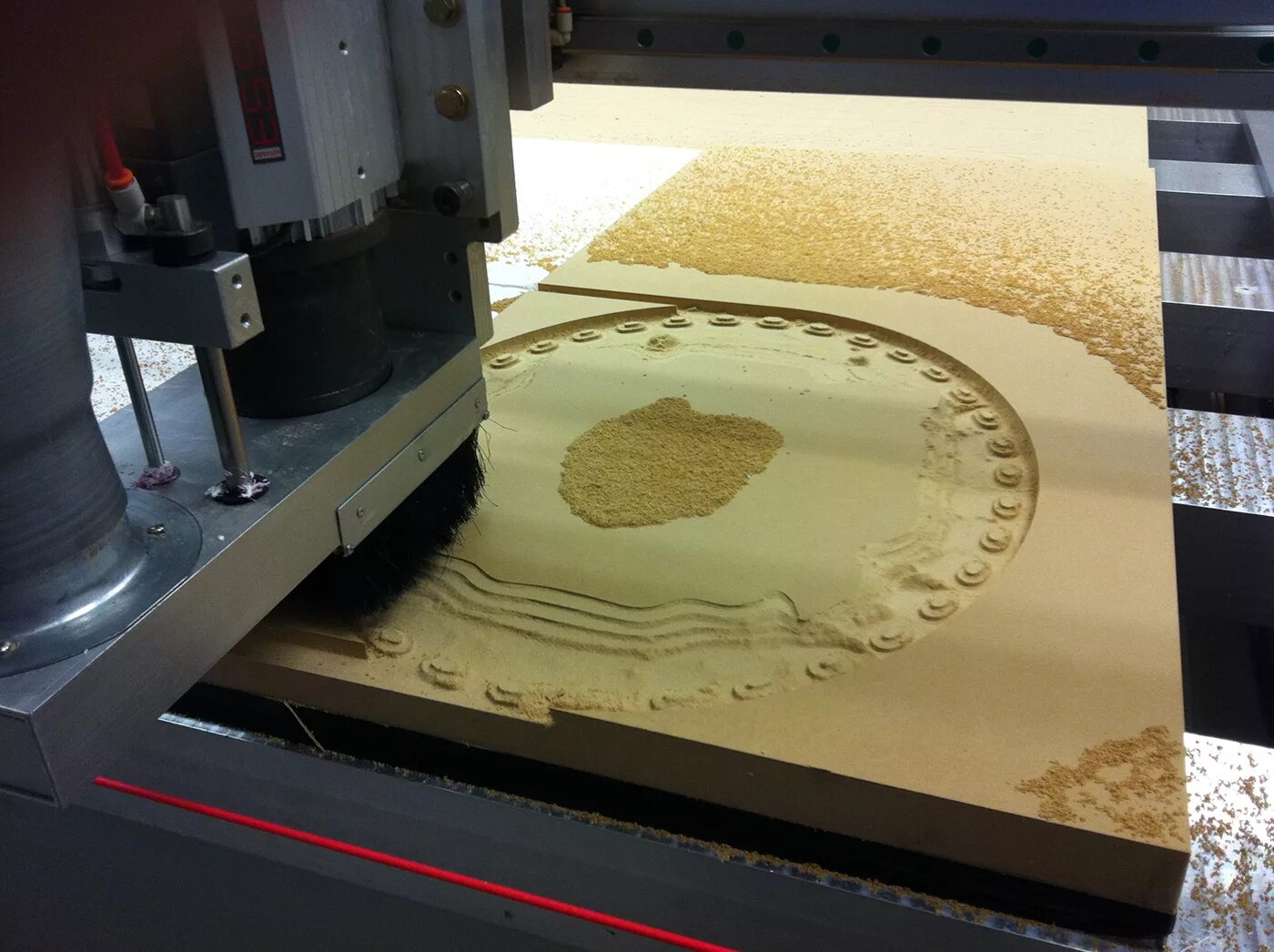 завод редуктор можга. металлообработка чпу. фрезерование надписи. фрезерование пресс формы. раскройка листовых материалов: пвх.