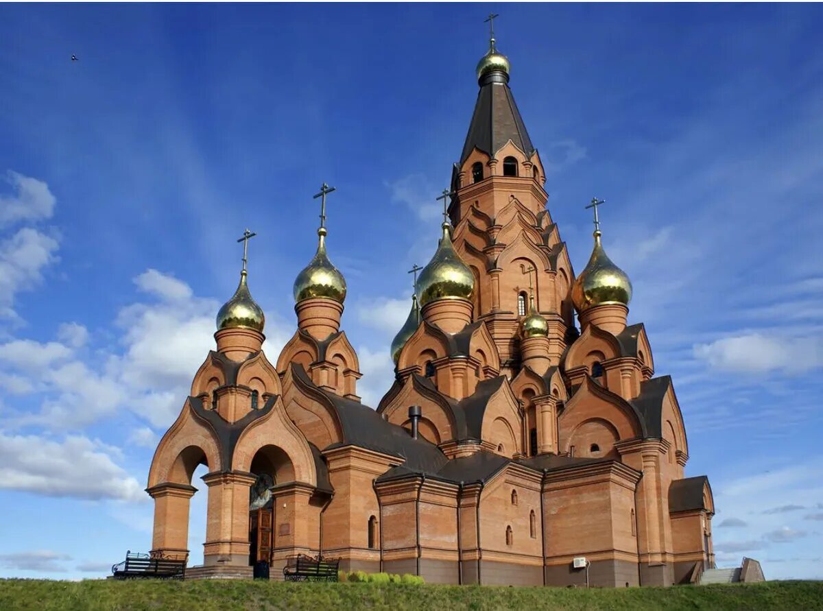 Церковь покрова пресвятой богородицы (железноводск). Церковь вознесения в коломенском внутреннее убранство. Церковь с большой буквы. Храм святого благоверного князя игоря черниговского. Церковь с большой буквы.