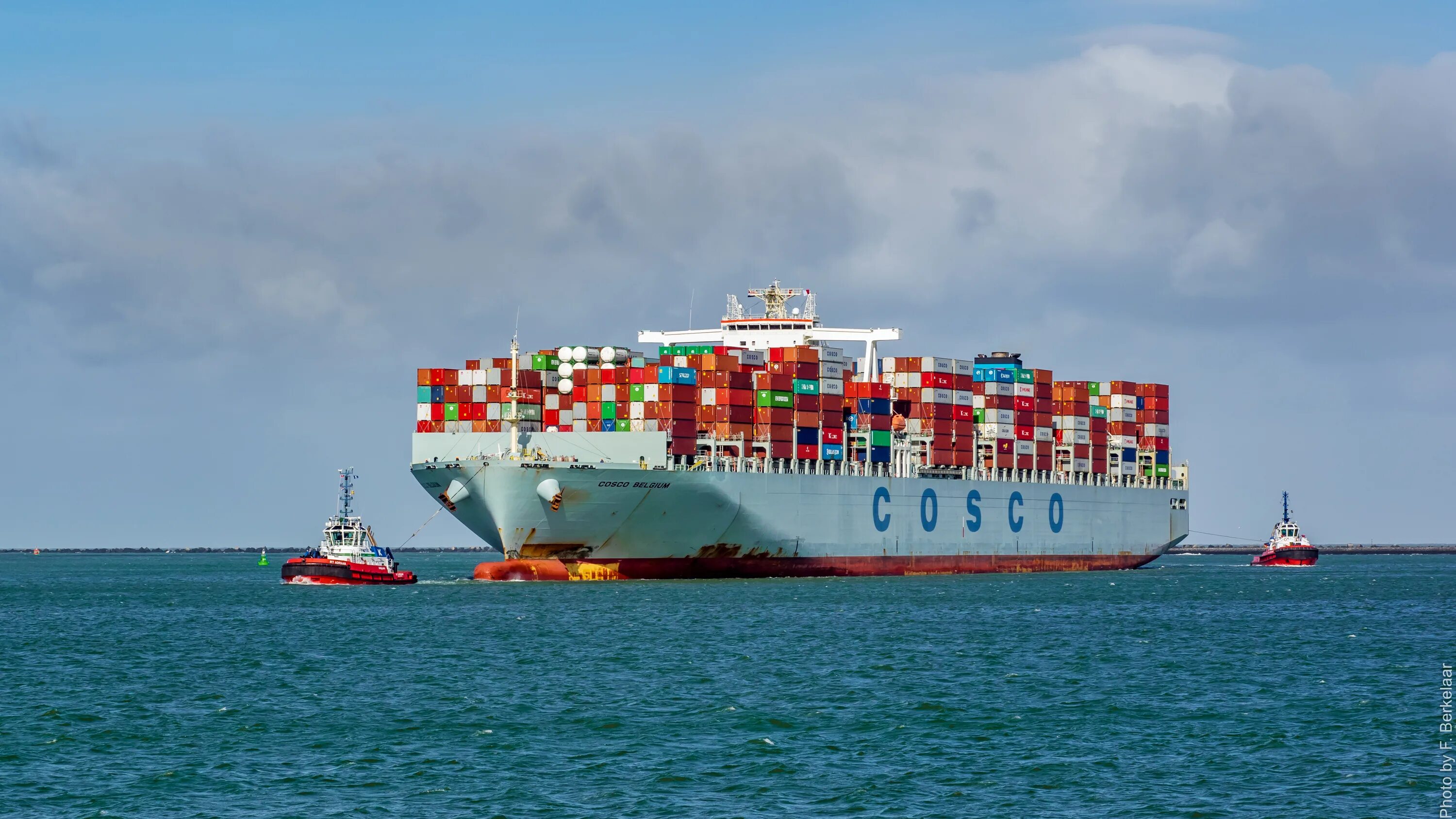 Грузовой корабль Cosco shipping. Судно Cosco контейнеровоз. Cosco shipping судно. Морской перевозчик Cosco.