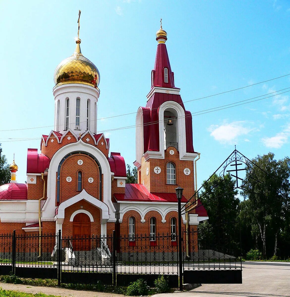 Болотное кемерово. Храм Михаила Архангела Болотное. Храм в городе Болотное Новосибирской области. Церковь Михаила Архангела Болотное Новосибирская область. Достопримечательности г Болотное Новосибирская область.