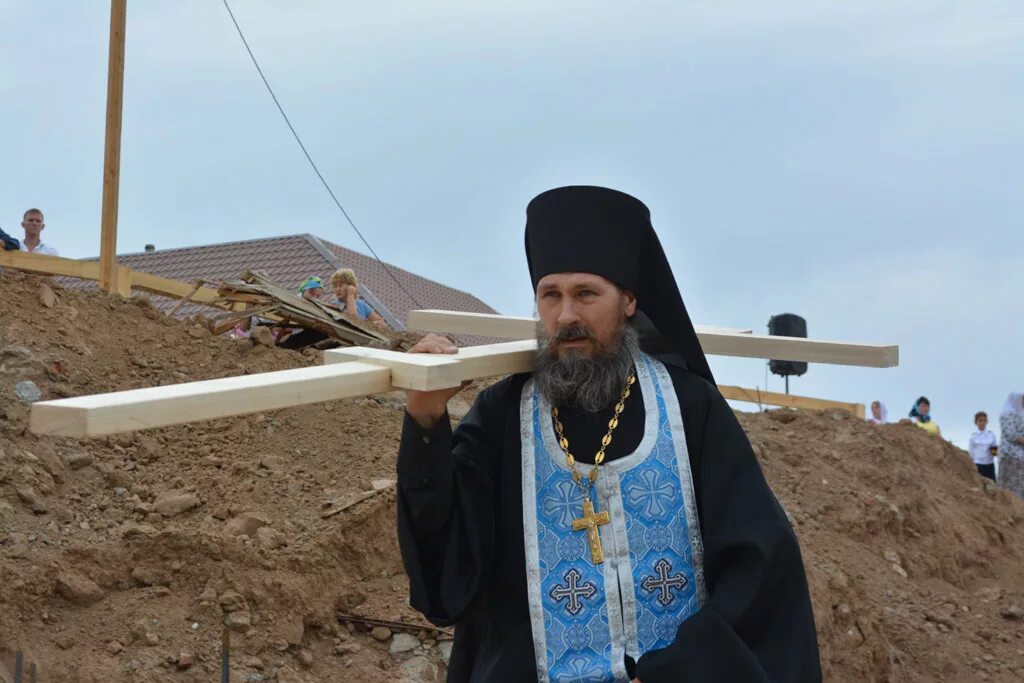 Бог строит церковь. Ной библейский персонаж. Бог строит церковь. Бог строит церковь. Тело храм божий.