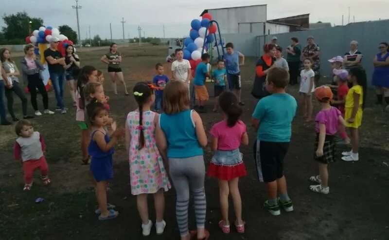 Памятник ленину в оренбурге. Погода на неделю в судьбодаровке новосергиевского. Судьбодаровка оренбургская. Погода на неделю в судьбодаровке новосергиевского. Судьбодаровка оренбургская область.