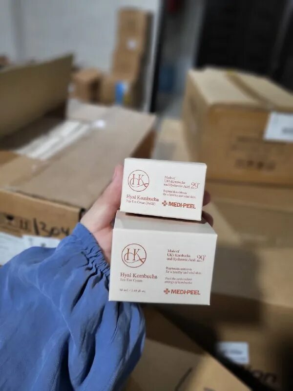 Medi peel hyal kombucha tea tox cream