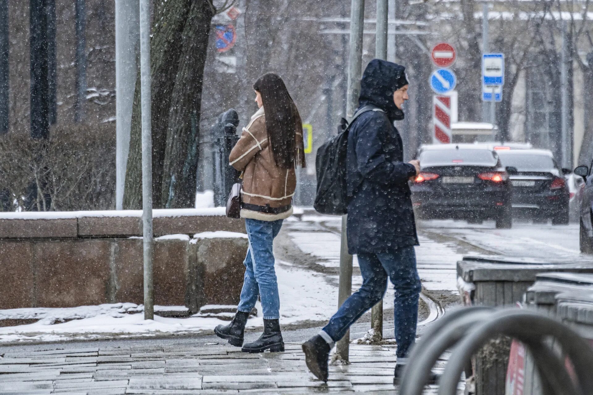 Завтра будет 0 градусов. Похолодание. Жители Москвы. Теплая погода. 10 Градусов тепла.