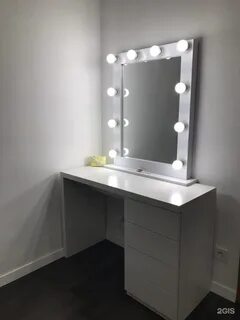 Лампа для туалетного столика