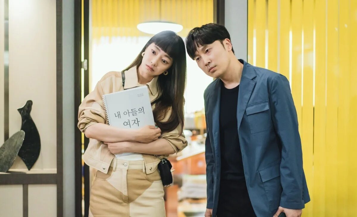 Здесь есть тот, кого я люблю сериал. Дорама не связывайся с бывшей. Дорама не связывайся с бывшей. She would never know дорама. Сонбэ роун.