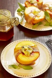Персики с сыром