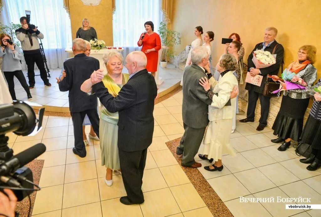 Загс отмечает 14 февраля. Работа загса бобруйск. Загс бобруйск центральный. Работа загса бобруйск. Работа загса бобруйск.