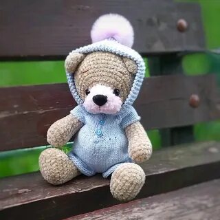 Связанный медвежонок