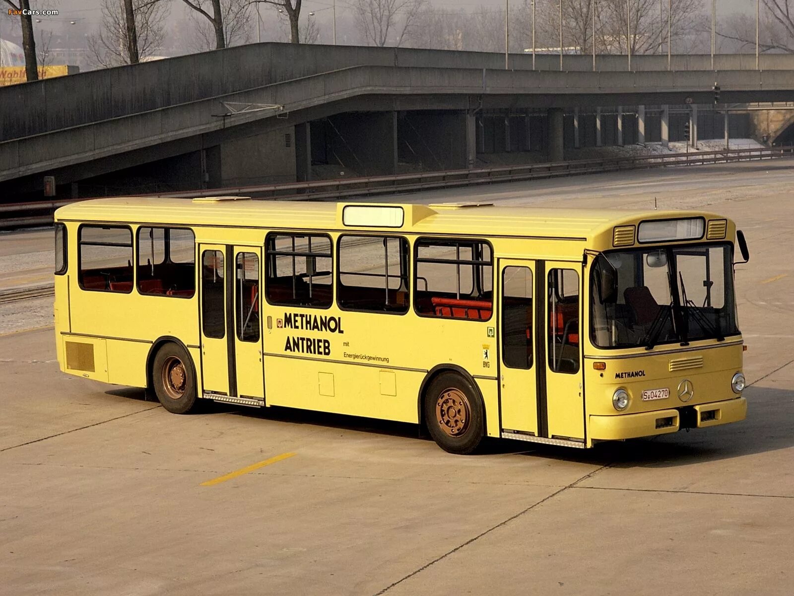 Автобуса 90 3. Mercedes-Benz o305. Mercedes-Benz o305 автобус. Мерседес Бенц о305. Mercedes Benz 0305.