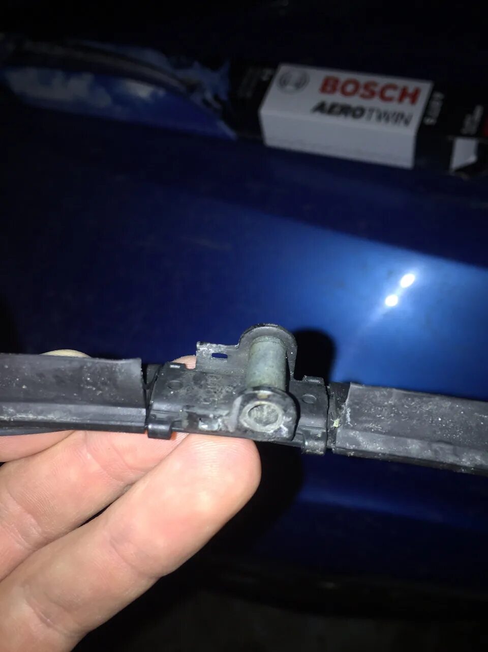 Как поменять дворники фокус 2. Как поменять дворники фокус 2. Крепление дворников форд фокус 2 рестайлинг. Как поменять дворники фокус 2. Крепление дворника форд фокус 2.
