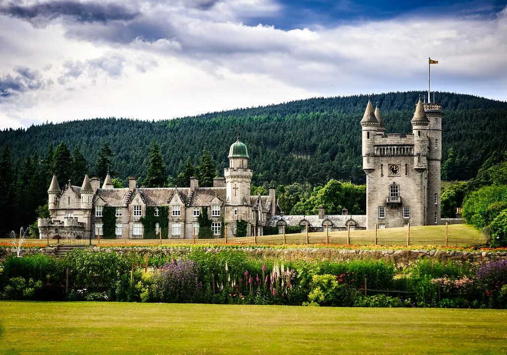DB Drones - Cars & Coffee - Taymouth Castle - YouTube