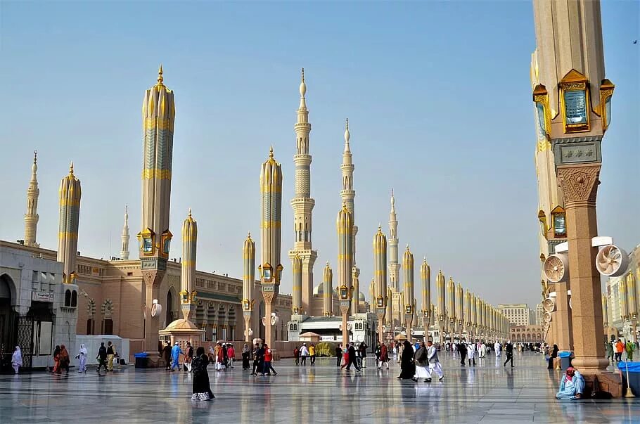 Аль-Масджид АН-Набави в Медине. Масджид АН-Набави, Саудовская Аравия. Мечеть Аль Набави. Медина город в Саудовской Аравии.