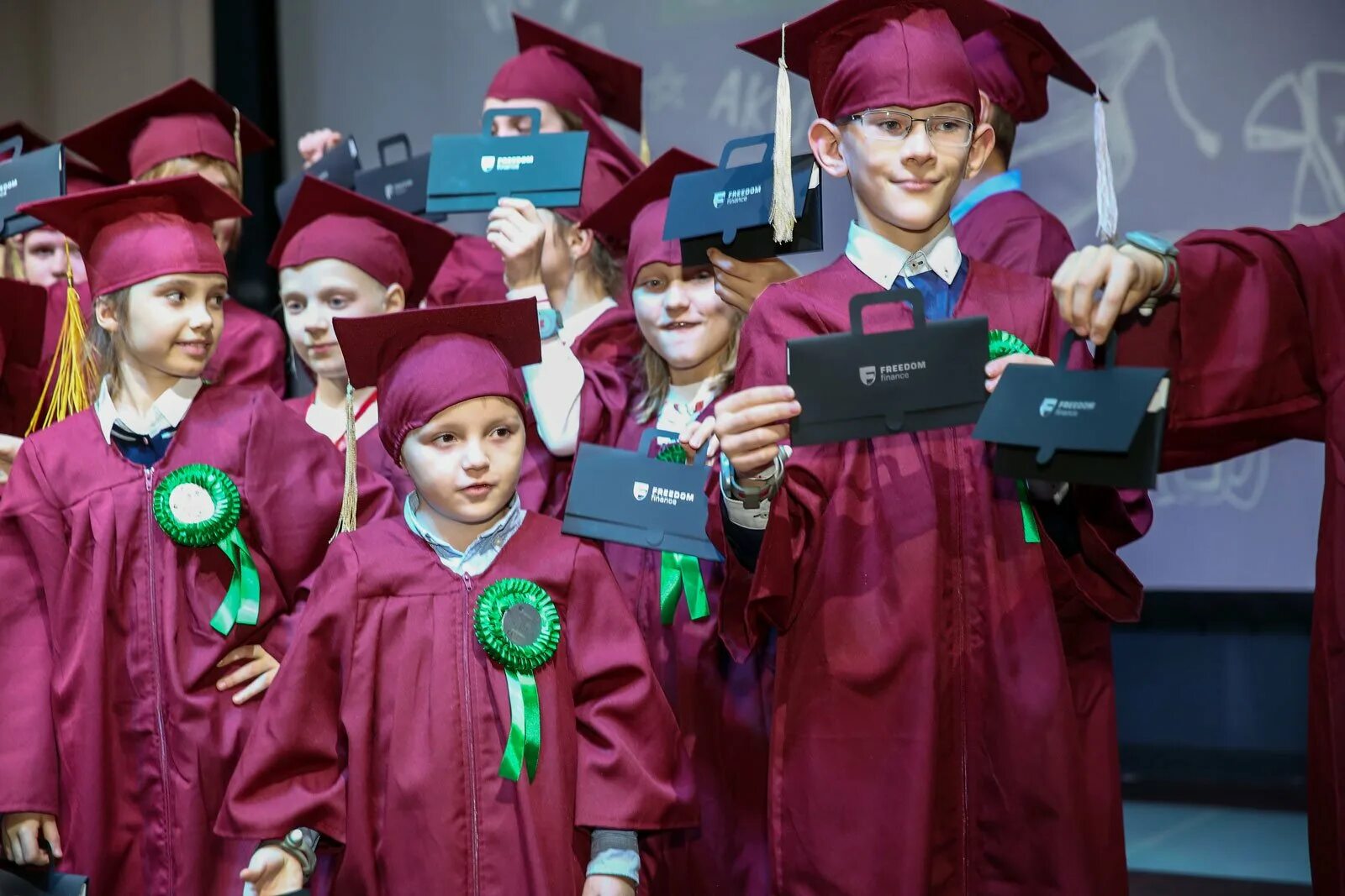 кидбург гранд каньон. кидбург или кидзания что лучше. город профессий москва. детский городок кидзания в москве. город кидзания авиапарк.