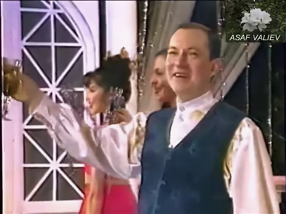 Певец татарский асаф. Певец татарский асаф. Асаф валиев биография семья дети год. Асаф валиев биография жена. Артист татарстана асаф валиев.