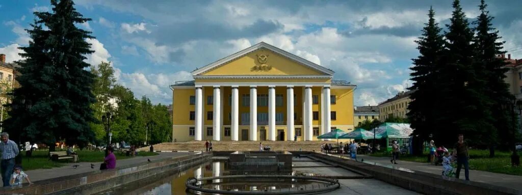 Культурный центр октябрь электросталь. Культурный центр октябрь электросталь. Архитектура города электросталь. Электросталь центр города. Городской округ электросталь.