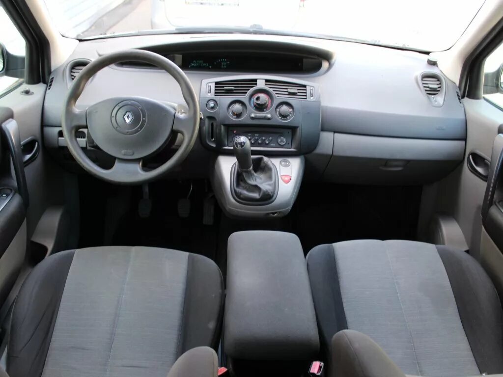 Рено сценик 2 2007 год. Renault Scenic 2004. Renault Scenic 2 2004. Renault Grand Scenic 2004. Рено Меган Сценик 2 2008 года салон.