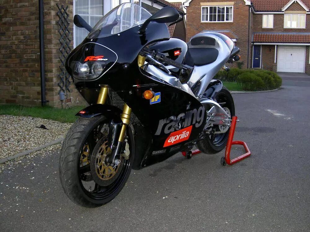 Aprilia rs 250. Мотоцикл racer rs250. Aprilia rs 250 технические характеристики. Мотоцикл aprilia rs 250. Мотоцикл рс 250.