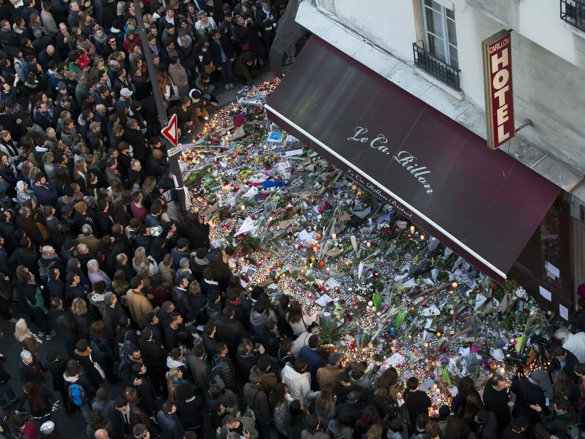23 апрель 2015. Террористические акты в Париже 13 ноября 2015 года. 13 Ноября 2015 Франция теракт. Теракт в Париже 2015 Батаклан.