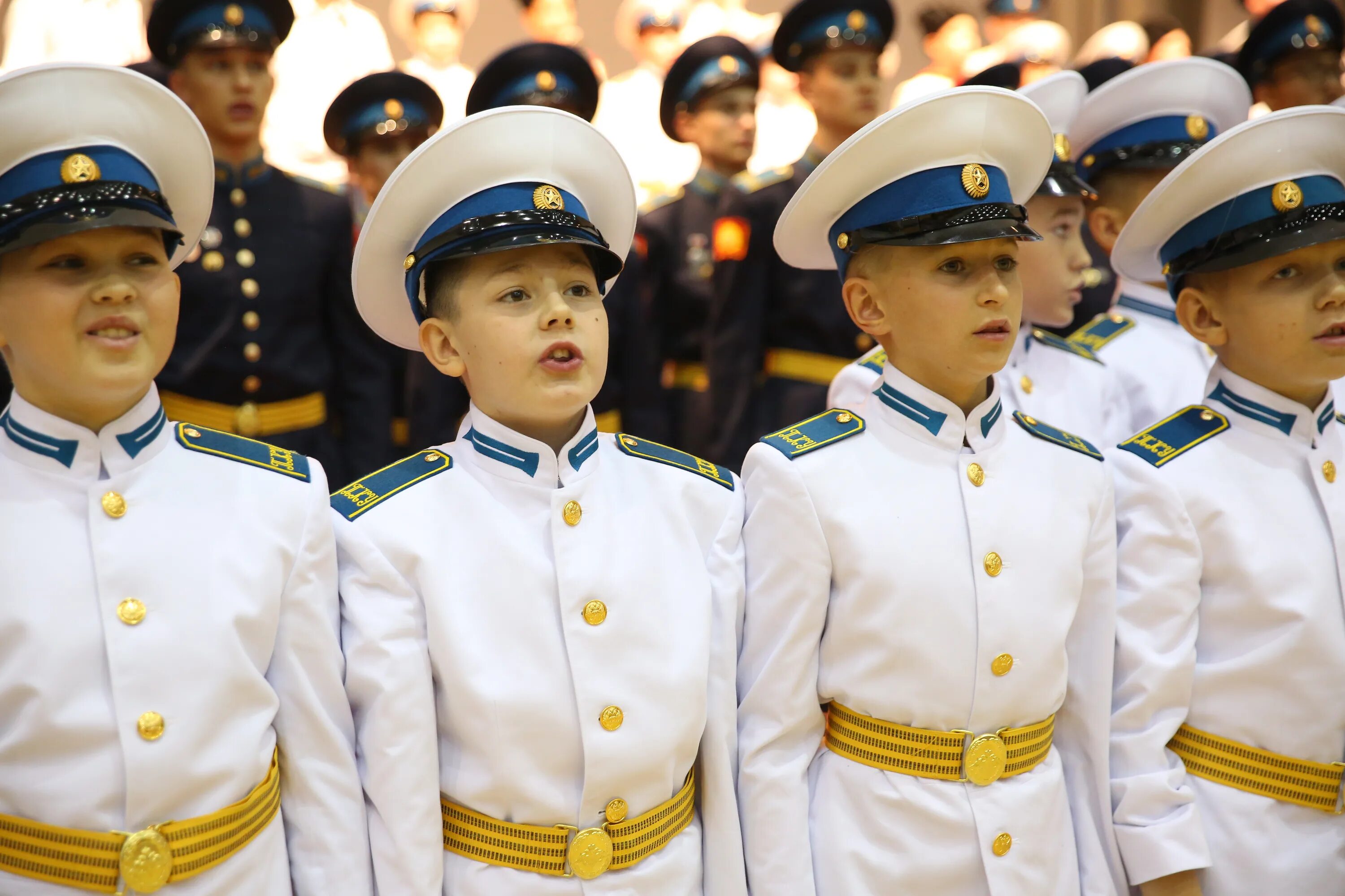 парадная форма детей. кадетская форма болконский. форма суворовцев. парадная форма кадетов мчс россии. форма кадетов.