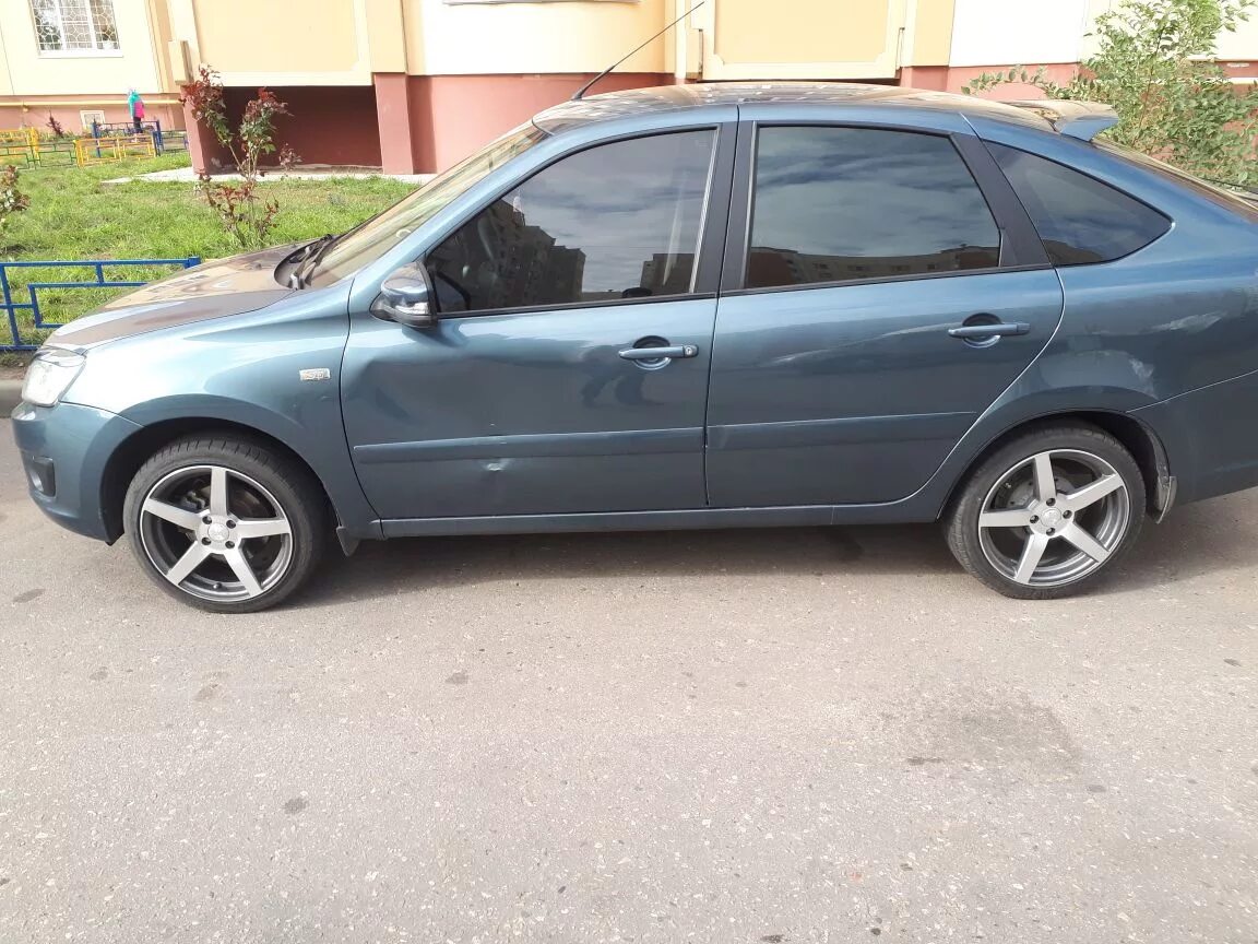 Камрики - Lada Гранта (2G) FL, 1,6 л, 2018 года колёсные диски DRIVE2