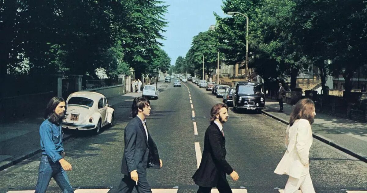 Эбби роуд лондон битлз. Пол маккартни abbey road. Beatles abbey road обложка. Эбби роуд лондон битлз. Обложка альбома битлз abbey road.