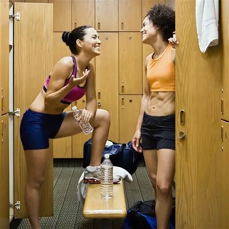 Locker room hidden camera. Locker room девушка. gym locker room. girls locker room changing.