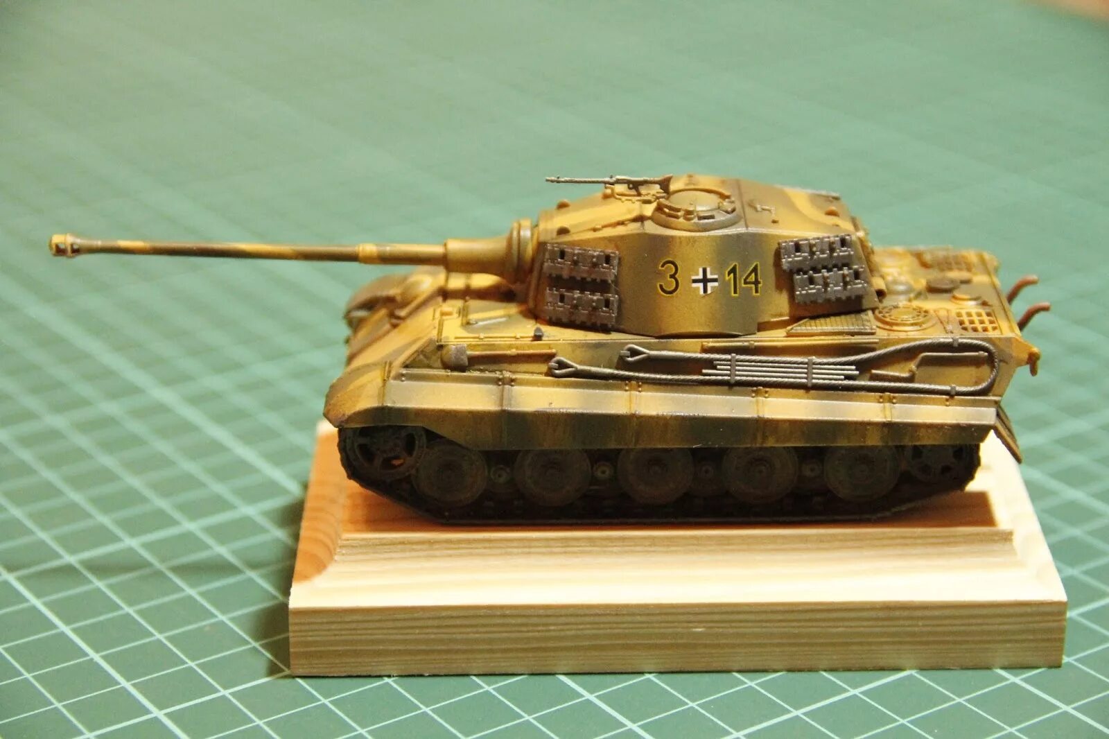 Тигр 1 72. Tiger revell 1 72. tiger 1 1/72. учебная радиоуправляемая модель tiger 2. сборная модель тигр 2 побьитый.