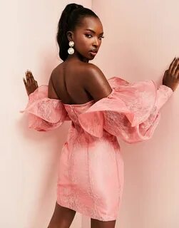 ...Рукава-фонарики, Манжеты на молнии, Застежка-молния сзади, Облегающий кр...