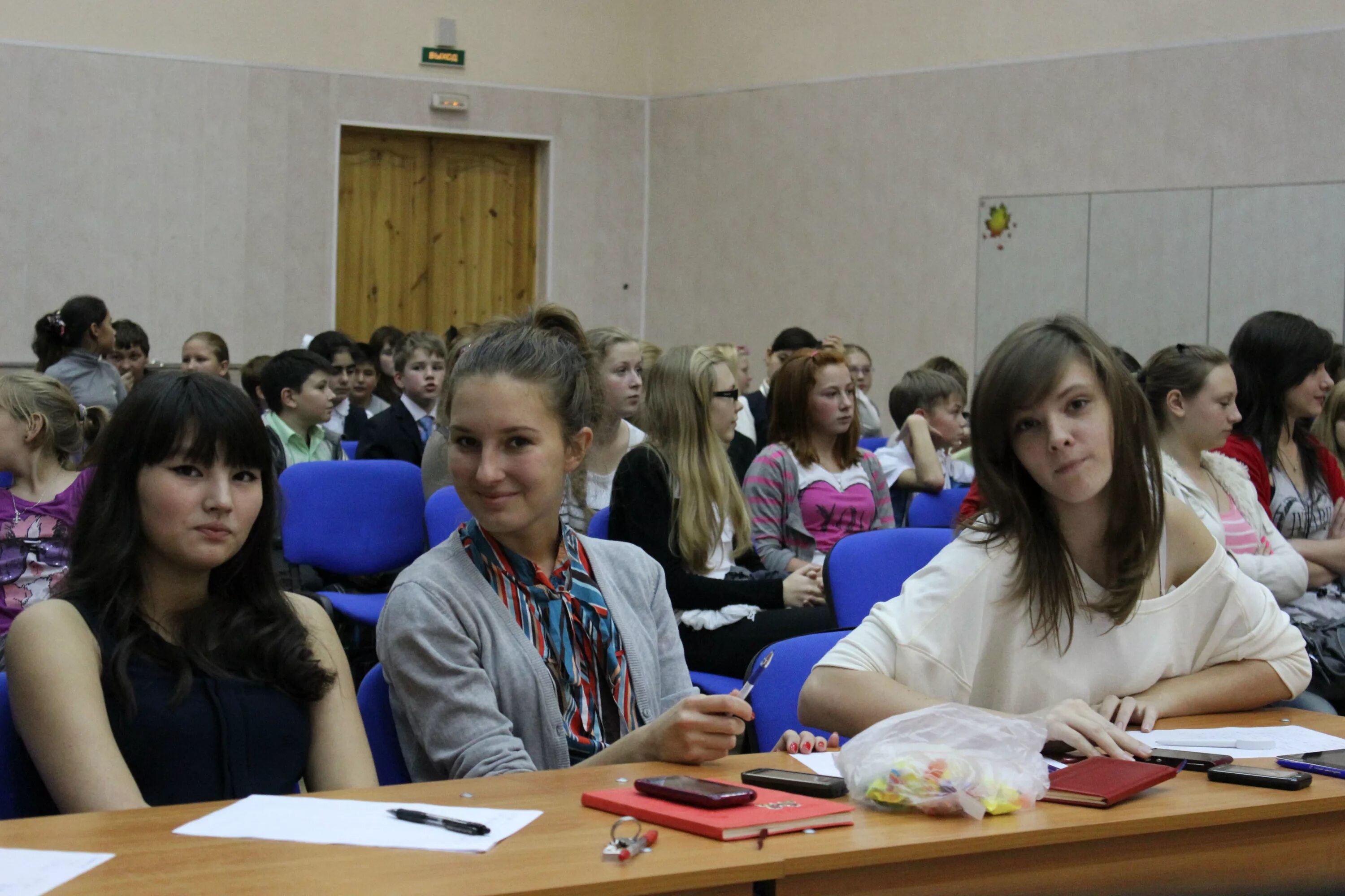 Всеволожск школа 31 крылова. Школы всеволожска отзывы. Школа номер 5 всеволожск. Моу сош 4 школа в всеволожске. Школы всеволожска отзывы.