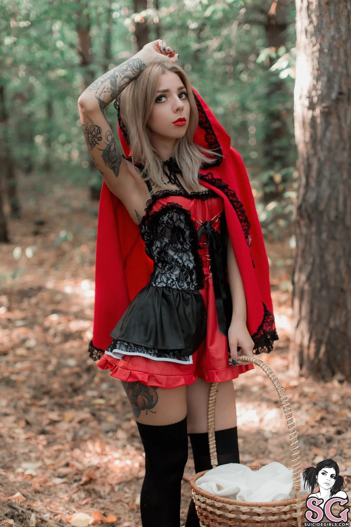 Red cosplay. ELISAROSE_SG красная шапочка. Elisa Rose. ELISAROSE_SG косплей.