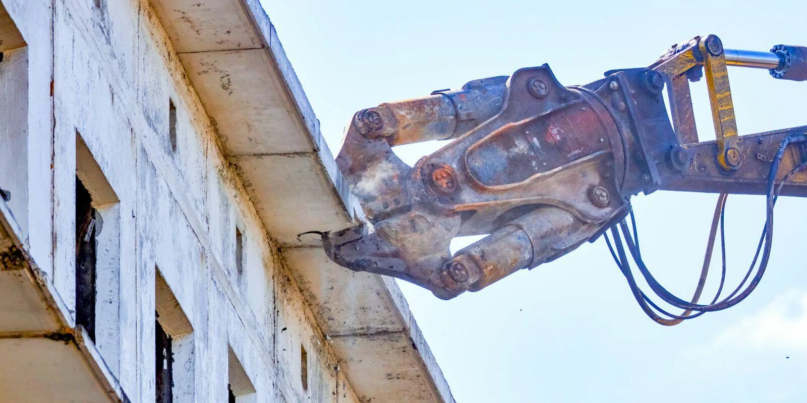 Снос дома. Медведково снесенные хрущевки. Москва люберцы разрушенный дом. Реновация юзао котловка. Нагорная улица москва.