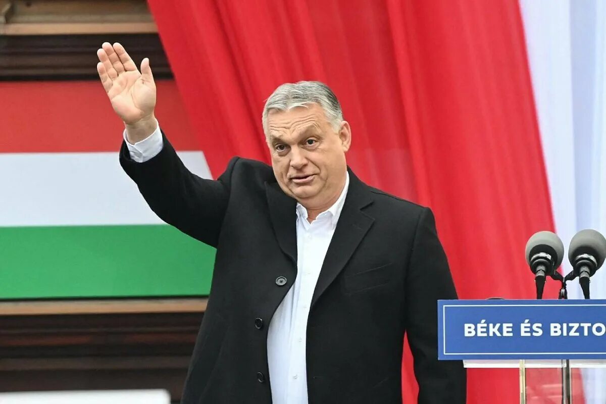 Петер сийярто. Глава мид канады. Глава мид венгрии. Венгрия орбан против санкций. Власти венгрии выступили против.