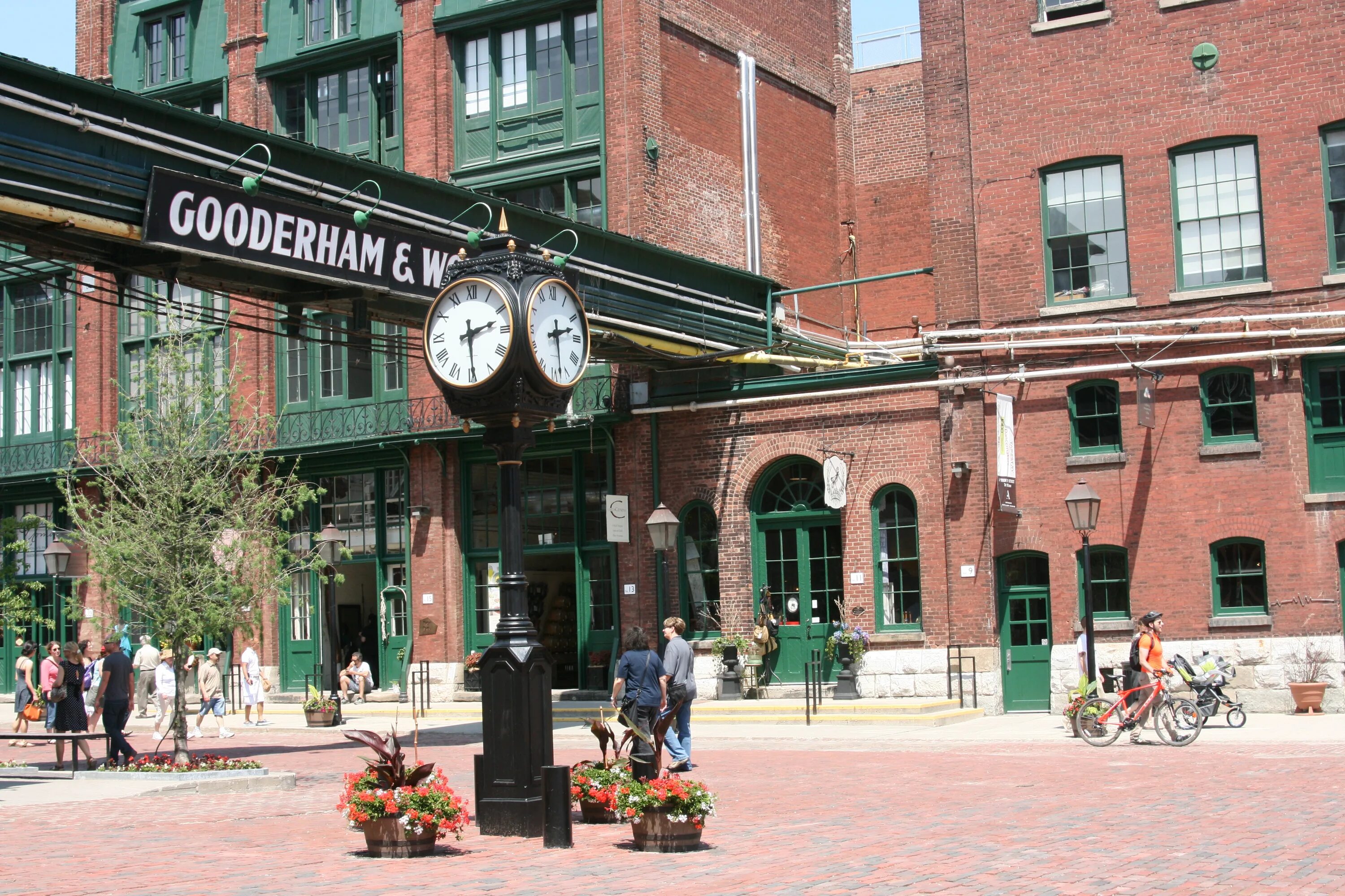 The is located in street. Торонто Дистиллери. Дистиллери Дистрикт. Канада Дистиллери. Distillery historic District.