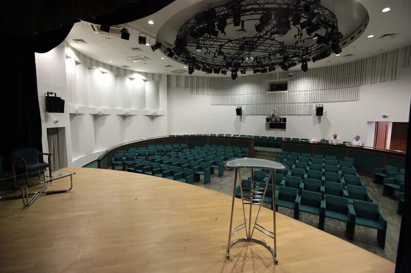 Культурный центр московский казань. Концертный зал измайлово сцена. Центр культуры и искусств щукино маршала малиновского 7. Музей бориса ельцина екатеринбург. Дом большой овчинниковский переулок дом 24 строение 4.