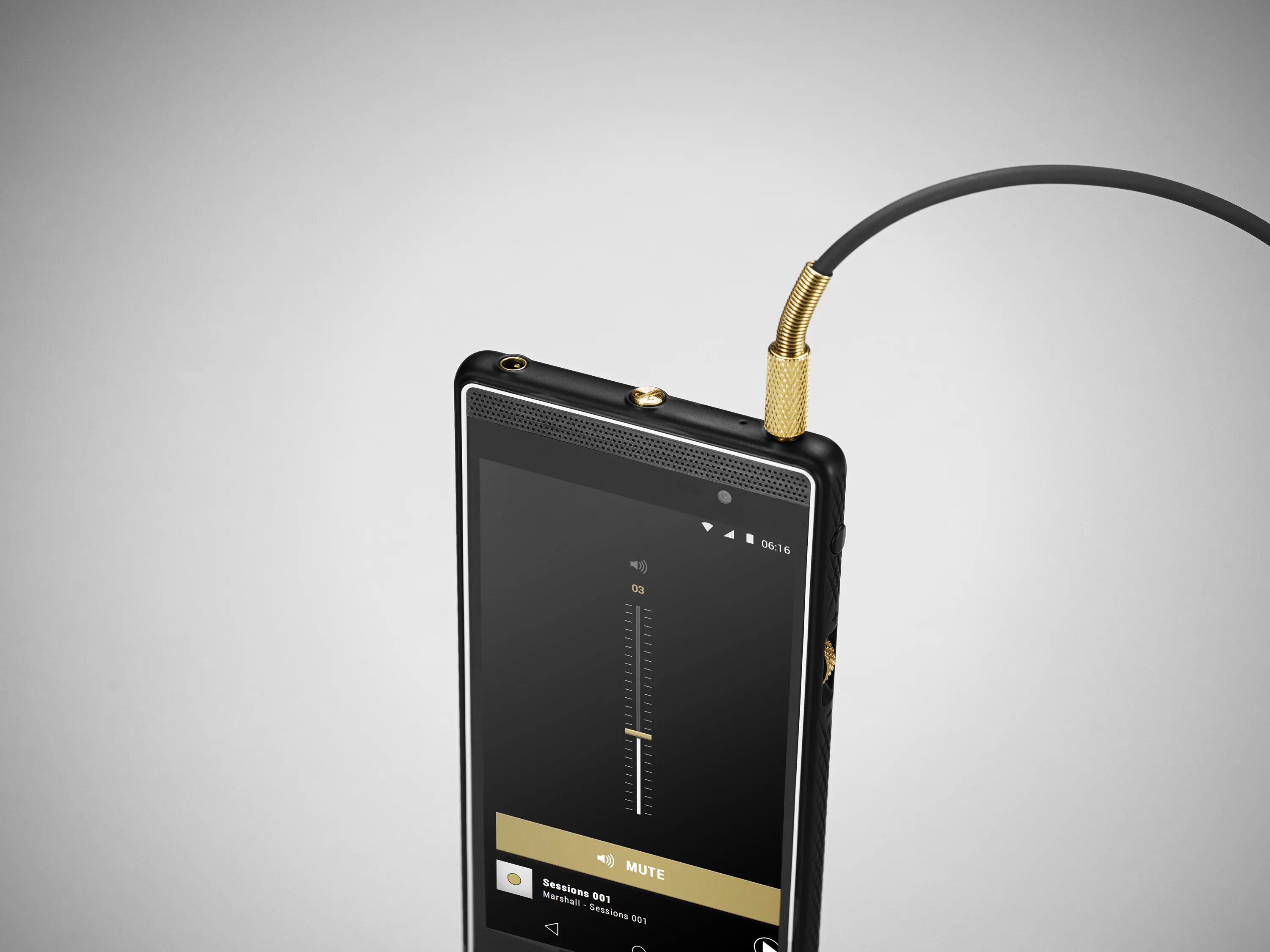 Телефон маршал. Marschall телефон. Телефон marshall london. Маршалл смартфон. Маршалл смартфон.