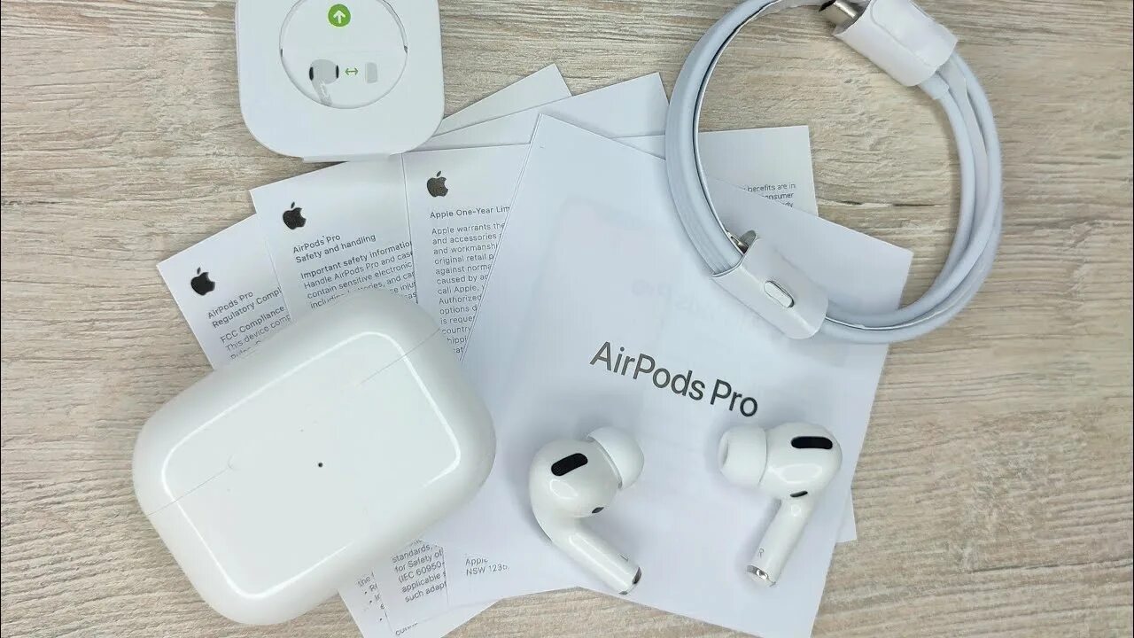 Оригинальные аирподс про. AIRPODS Pro 1 и 2. Плата AIRPODS Pro. AIRPODS Pro 2 оригинал кейс динамик. Как заряжать кейс airpods pro