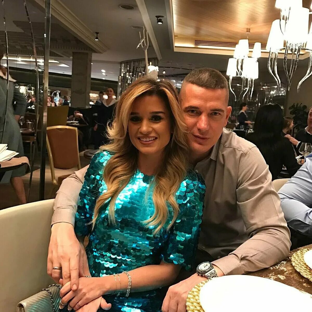 Курбан омаров дата рождения. Курбан омаров с бородой. Ксения бородина и курбан омаров. Курбан омаров цветы. Курбан курбанович омаров.