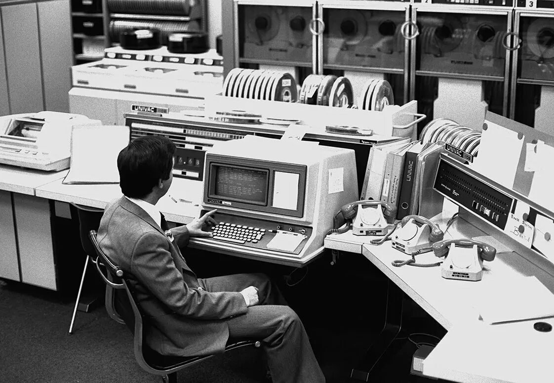 Компьютер UNIVAC 1108. UNIVAC 1108. 1964 Год. Мейнфреймы 1970. UNIVAC 1107.