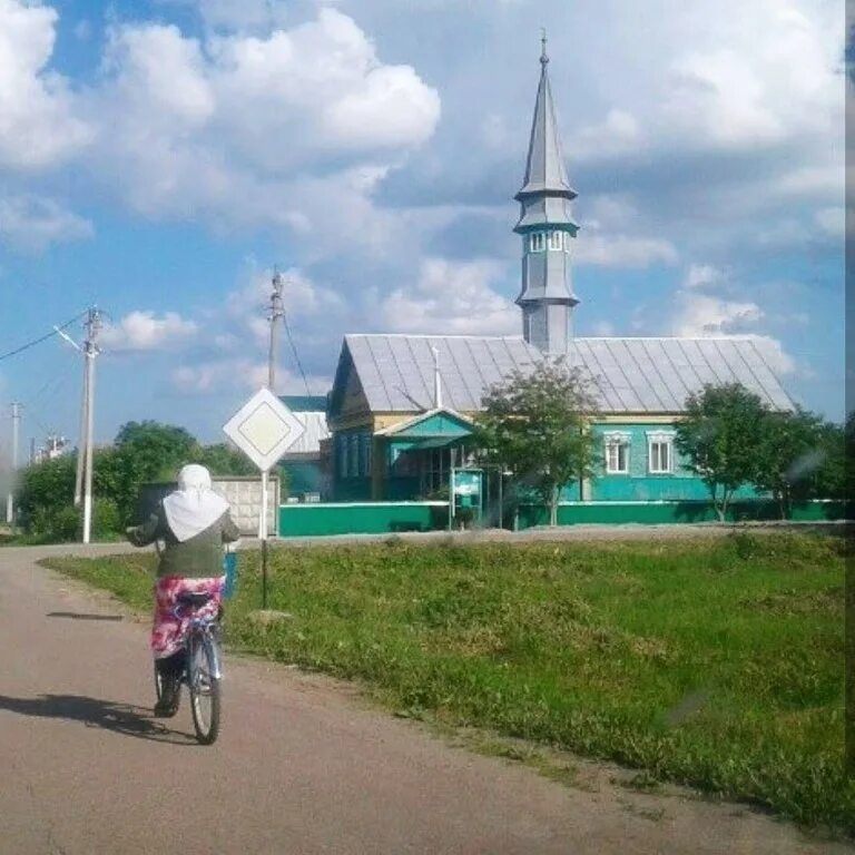 Татарские Сугуты мечеть. Татарская деревня татар авылы. Мечеть нижняя Уратьма. Мечеть туган авылым Казань. Татарск в татарстане