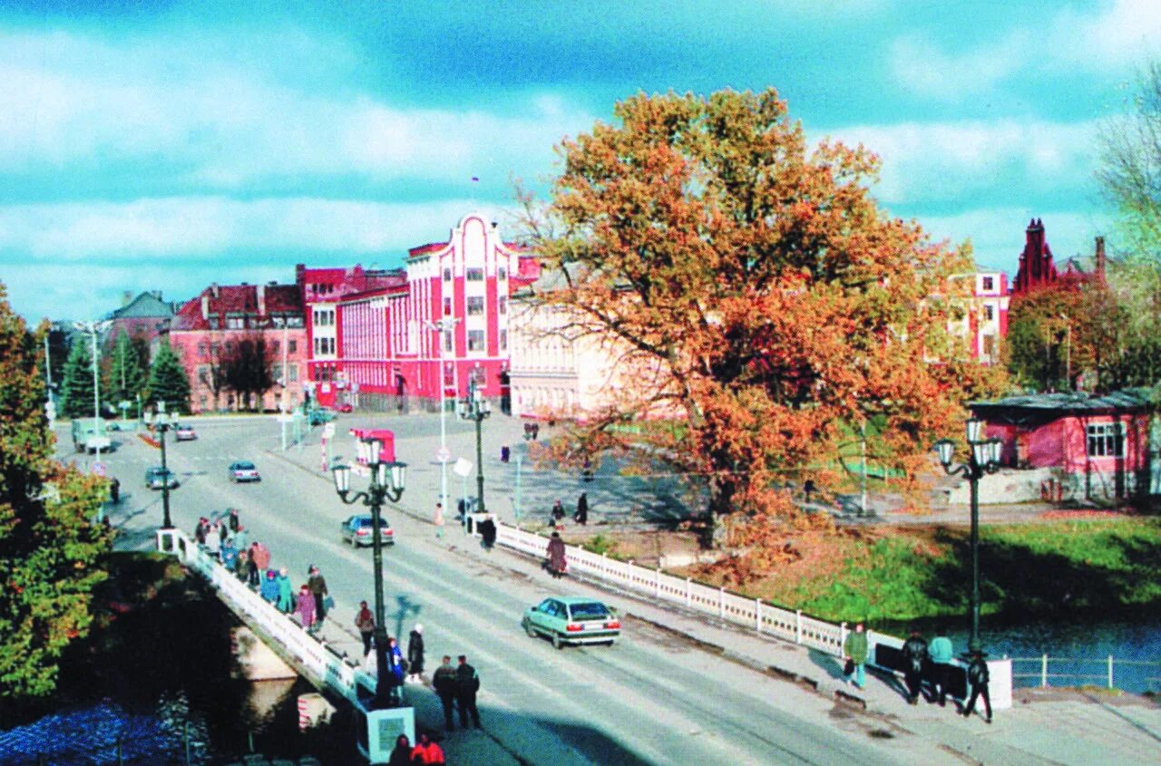 Гусев где находится. Гусев Калининградская область. Площадь в Гусеве Калининградской области. Площадь Гусева Калининградской области. Гусев Калининградская область река.