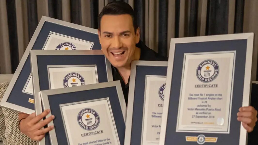 Т 34 в книге рекордов гиннесса. Guinness World records рамку. Грамота рекордов Гиннесса. Эрмитаж книга рекордов Гиннесса. Книга рекордов Гиннесса клипарт.