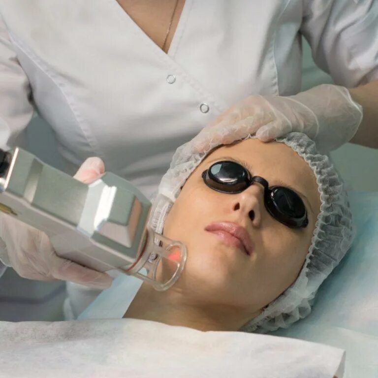 омоложение неодимовым лазером. эпиляция deka moveo. Fotona 4d. фракционный фототермолиз со2 лазером аппарат дека. лазер в косметологии.